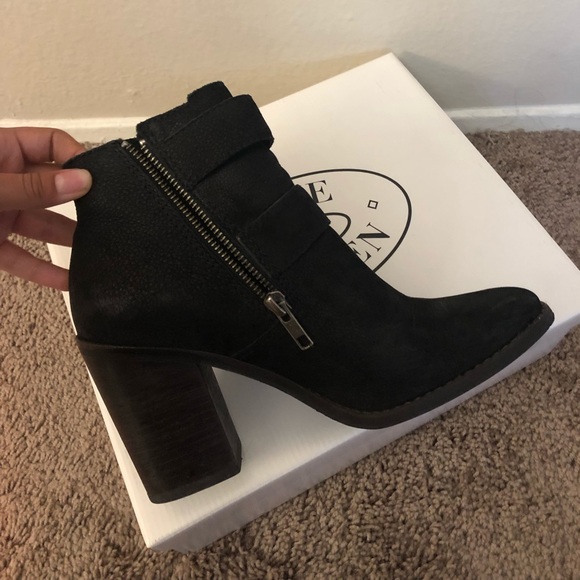 Steve Madden Ankle Boots - Picture 2 of 7